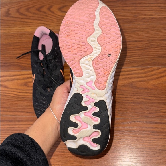 Nike Renew Sneakers - Picture 2 of 4